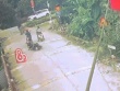 Chàng trai cứu sống cháu bé trước mũi tàu hỏa