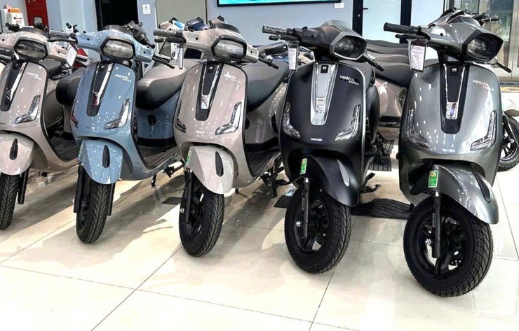Ảnh: Đại lý xe điện Osaka Long Biên