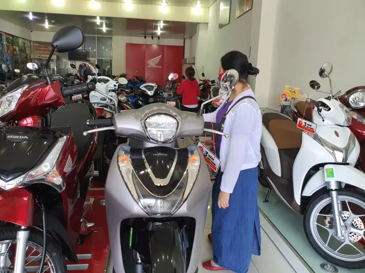 Sẽ áp dụng khí thải mức 4 đối với xe mô tô hai bánh, xe gắn máy hai bánh sản xuất, lắp ráp và nhập khẩu mới. Ảnh: THY NHUNG