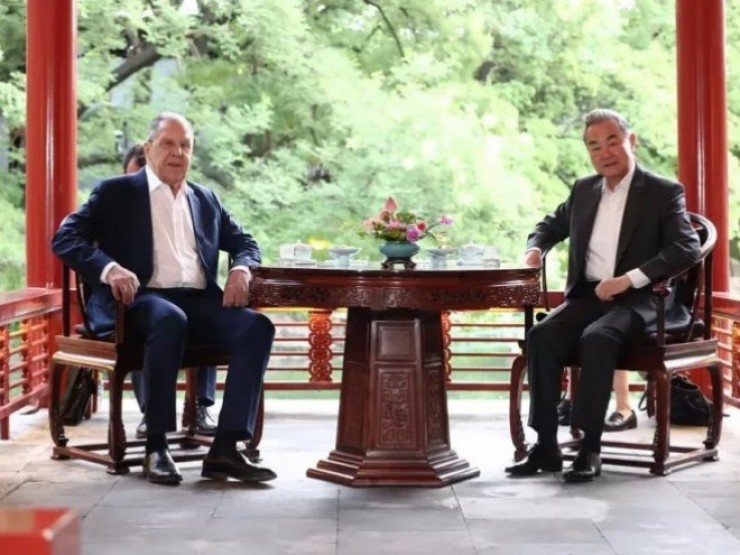 Ông Lavrov sang Bắc Kinh, bàn hợp tác chiến lược