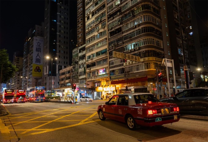 Một góc khu Cửu Long (Hong Kong) về đêm. Ảnh: Vinh Gấu
