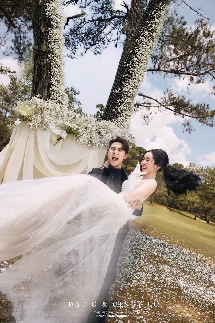 Đạt G và Cindy Lư trước đó đã tung ra bộ ảnh cưới đầy lãng mạn. Ảnh: FBNV.