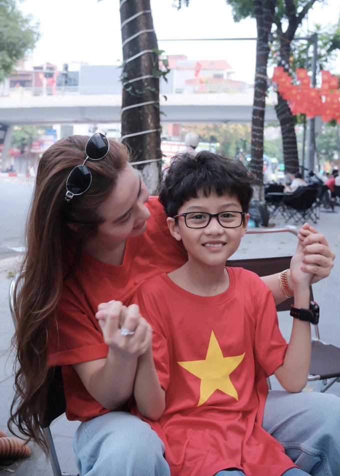 Phan Minh Huyền tận hưởng cuộc sống tự do ở tuổi 35 - 12