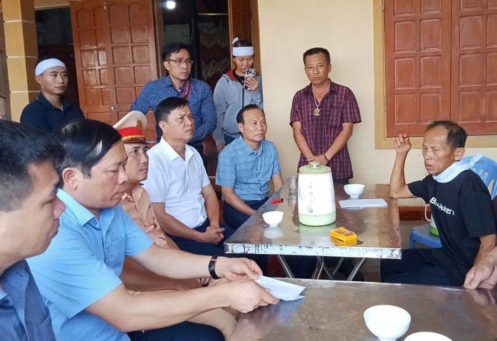 Ban An toàn giao thông tỉnh Nghệ An, Công an tỉnh Nghệ An, lãnh đạo chính quyền địa phương đã đến thăm hỏi, động viên gia đình các nạn nhân. Ảnh: MXH