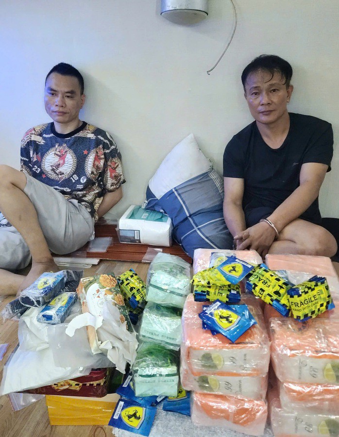 Số ma tuý và các đối tượng liên quan đến đường dây. Ảnh: Công an cung cấp