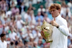 Sinner vô địch Wimbledon: Dùng chiêu "gậy ông đập lưng ông" để thắng Alcaraz