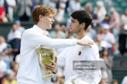 Sinner vô địch Wimbledon lịch sử, so kè danh hiệu với Alcaraz và nhóm "tinh hoa"
