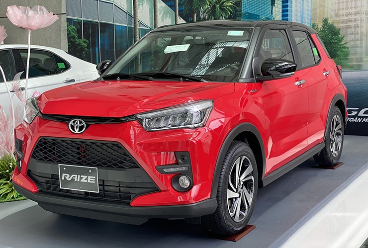 Toyota Raize màu ngoại thất đỏ