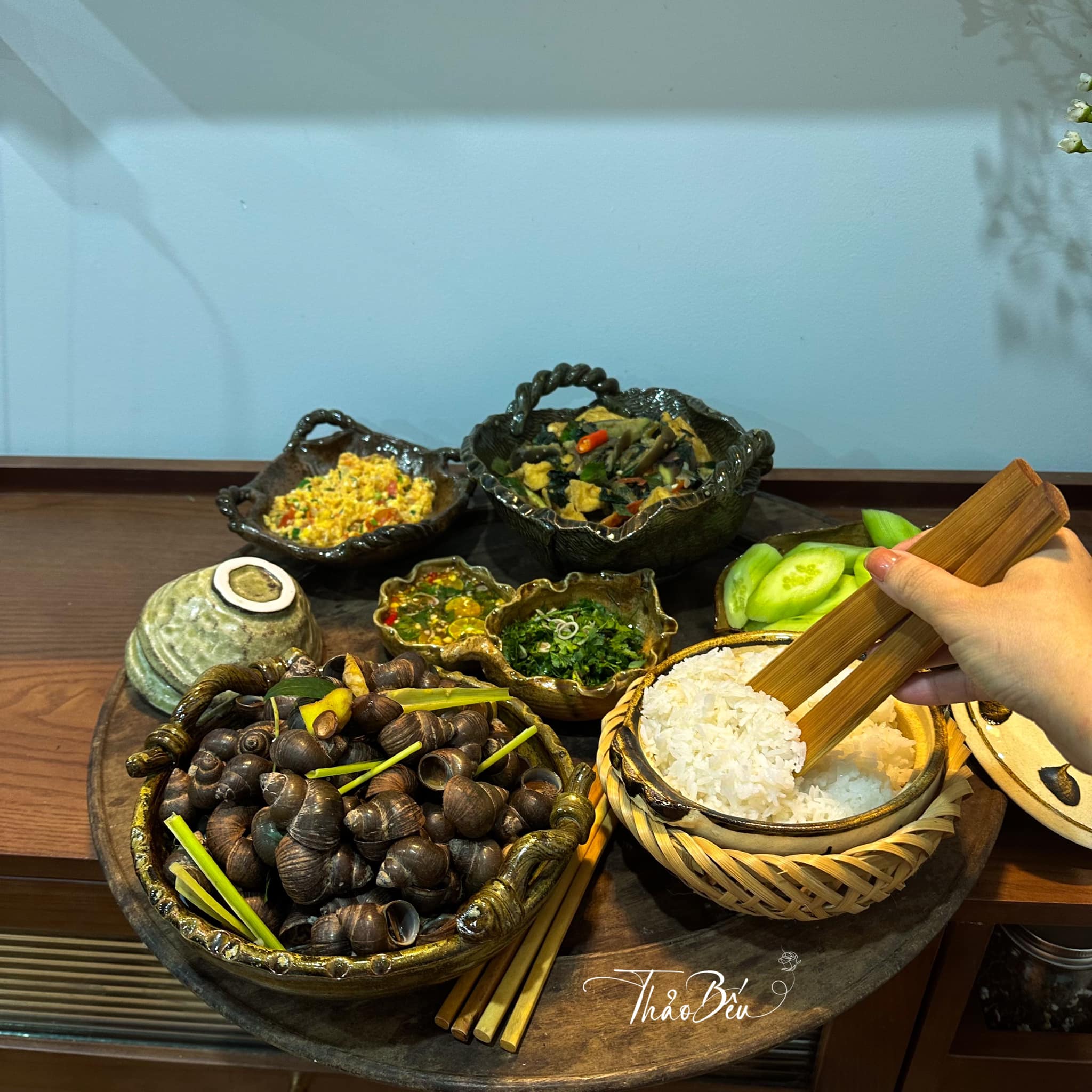 Ốc luộc - Canh chuối ốc đậu - Trứng bác cà chua