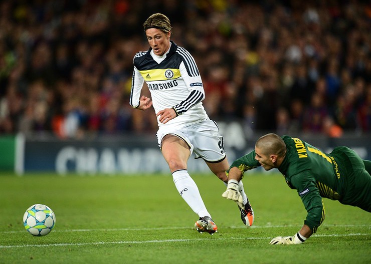 Pha solo kinh điển của Fernando Torres đem về bàn thắng đưa Chelsea tiến vào chung kết