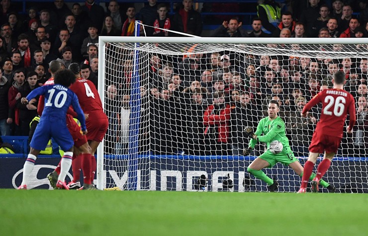 Chelsea có "biệt tài" hạ gục những đội bóng đỉnh cao nhất: Barca, PSG là nạn nhân - 2