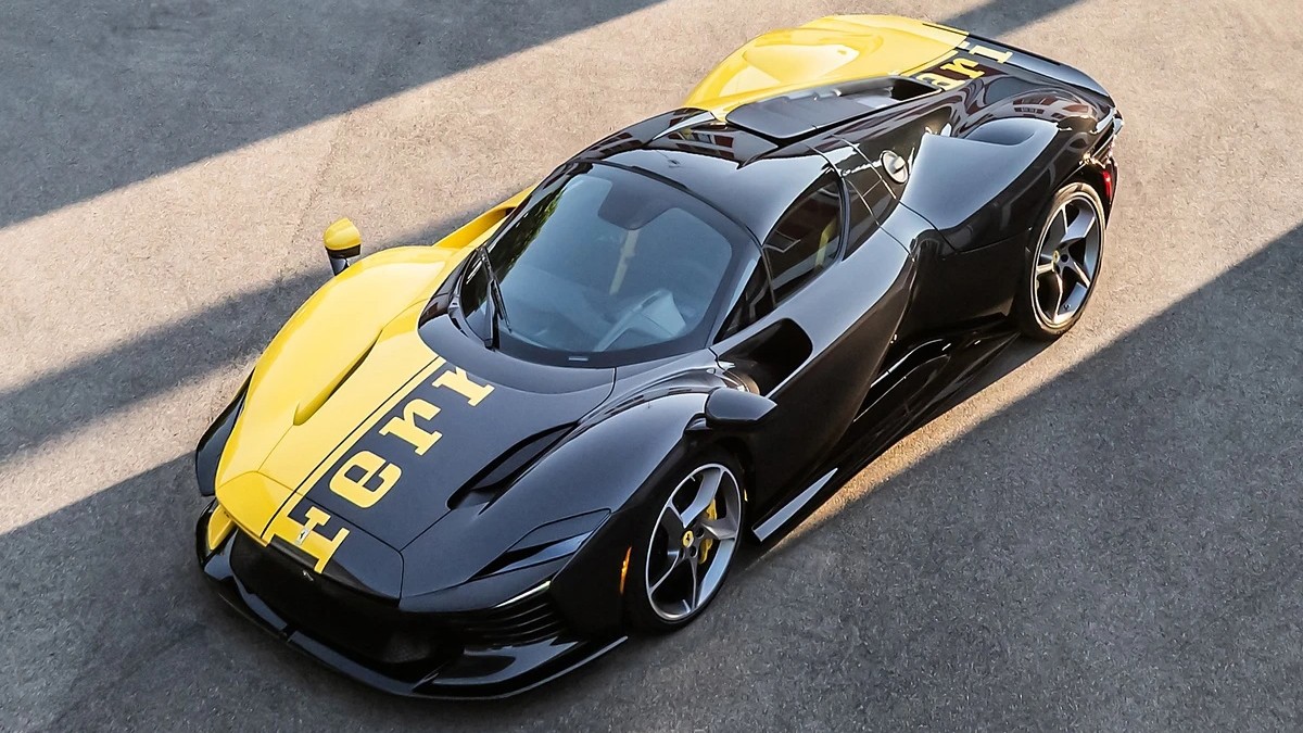Siêu xe triệu USD Ferrari Daytona SP3 có thêm phiên bản đặc biệt - 2