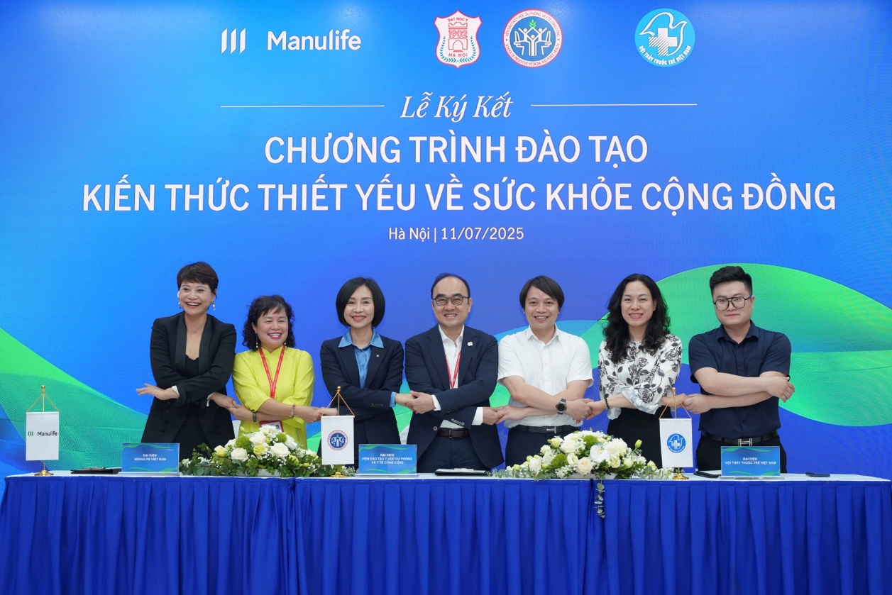 Sự hợp tác giữa Manulife Việt Nam và các cơ sở đào tạo chuyên môn y khoa góp phần giúp mang lại giá trị lâu dài cho người tham gia bảo hiểm. Ảnh: Hiền Hà