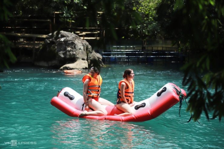 Suối xanh như ngọc trong lòng di sản Phong Nha - Kẻ Bàng - 5