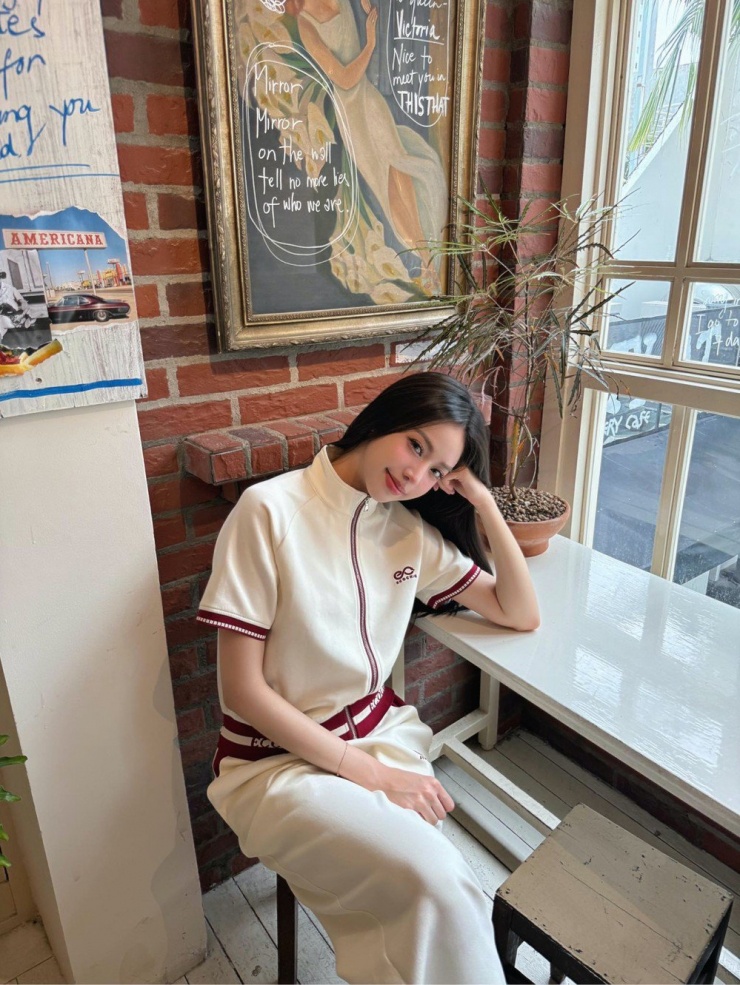 Thanh Thủy trong trang phục thể thao cùng layout makeup trong trẻo (Ảnh: FBNV)
