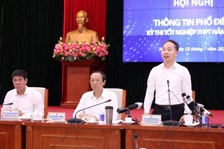 GS Nguyễn Ngọc Hà, Phó Cục trưởng Cục quản lý chất lượng (Bộ GD&amp;ĐT) phát biểu tại Hội nghị chiều 15/7.