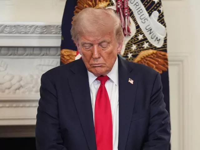 Điều khiến Tổng thống Mỹ Trump đổi thái độ với Nga