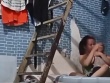 Vụ cô gái ôm con nhỏ bị đánh tới tấp: Đã bắt được “Trung cá chép”
