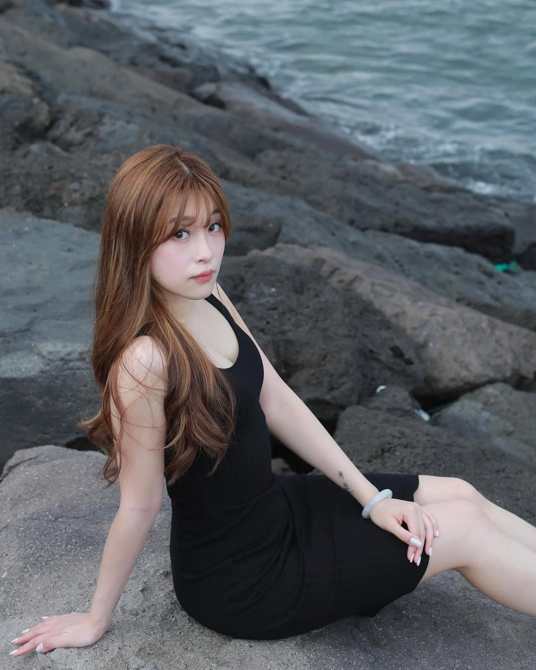 Sau khi rút lui, Chu Xước Doanh chia sẻ trên mạng xã hội rằng cô biết ơn sự ủng hộ của bạn bè và sự quan tâm của giới truyền thông. Trong khi đó, Bonnie Wong Tak-wei - Phó Tổng Giám đốc Truyền thông tại TVB cho biết hoàn toàn tôn trọng quyết định ưu tiên sự nghiệp của cô.