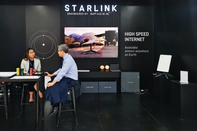 Gian hàng trưng bày của Starlink tại Ngày hội đổi mới sáng tạo Việt Nam năm 2023. Ảnh: Trọng Đạt