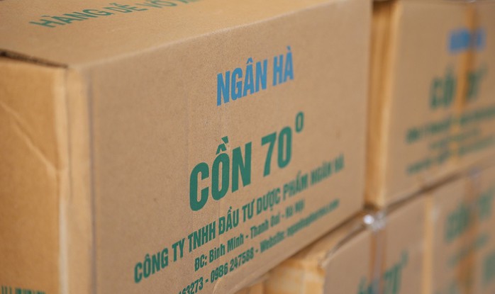 Công ty TNHH Đầu tư Dược phẩm Ngân Hà đã dán nhãn mác giả và phân phối cồn y tế ra thị trường, tiêu thụ tại nhiều tỉnh, thành phố trên cả nước.
