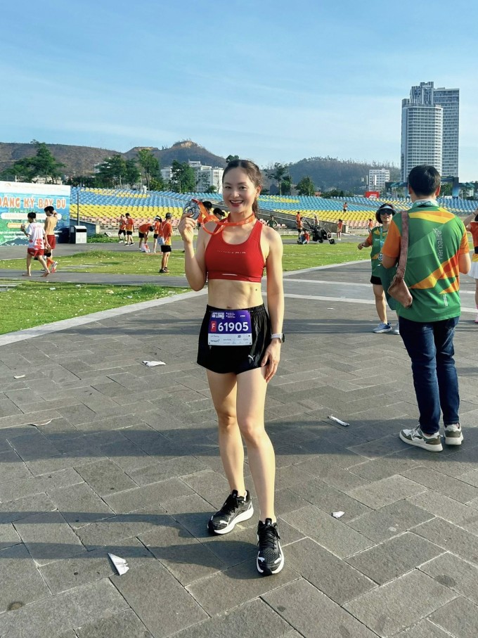Vài tháng gần đây, Lan Phương bén duyên với chạy bộ và thường xuyên tham gia cự ly 10 km của các giải phong trào.