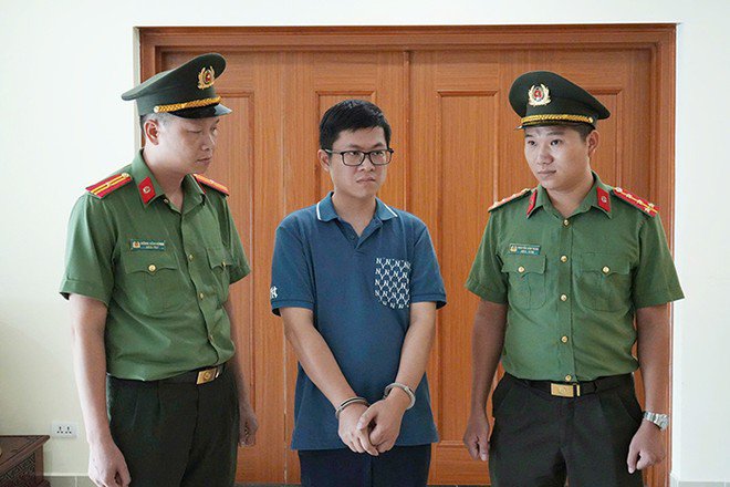 Đinh Mạnh Dũng bị bắt giữ