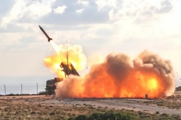 Ukraine nhận 17 tổ hợp phòng không Patriot, 10 tỷ USD vũ khí từ Mỹ, NATO