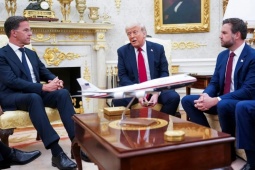 Ông Trump dọa áp thuế 100% với hàng hóa Nga nếu ông Putin không ngừng chiến