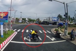 Clip: Thanh niên  " núp gió "  ra đường và cái kết  " dở khóc dở cười " 