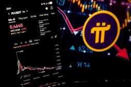 Nhiều người chơi 'bán tháo' tiền ảo Pi