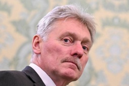 Điện Kremlin lên tiếng chuyện Mỹ chuyển giao vũ khí cho Ukraine