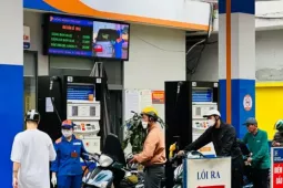 Lo đóng cửa cây xăng khi Hà Nội cấm xe máy trong vành đai 1