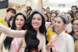 Cuộc sống bận rộn của Hoa hậu Hà Trúc Linh sau đăng quang