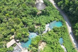 Suối xanh như ngọc trong lòng di sản Phong Nha - Kẻ Bàng