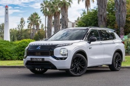 Mitsubishi Outlander sẽ có biến thể hybrid mới và bán ở thị trường Đông Nam Á