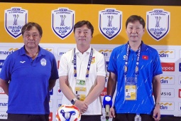 U23 Việt Nam bảo vệ ngôi vương Đông Nam Á: Thầy Kim chỉ rõ 2 đối thủ đáng gờm