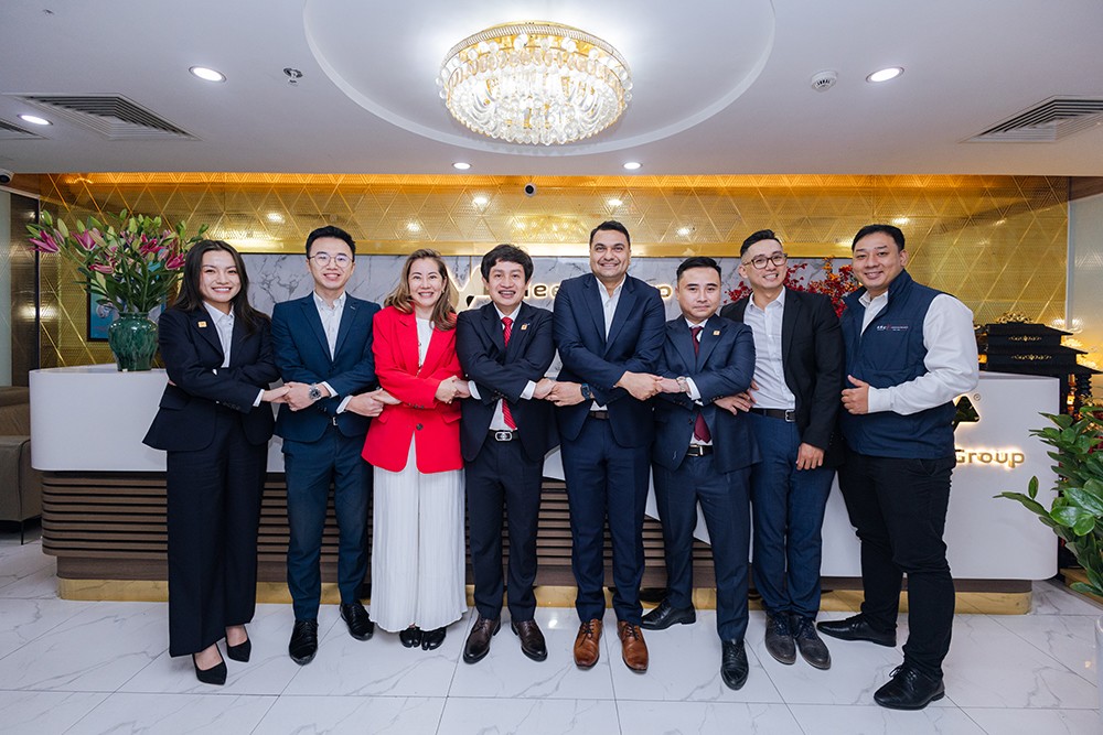 Ông Hiren Krishnani tại trụ sở Meey Group.