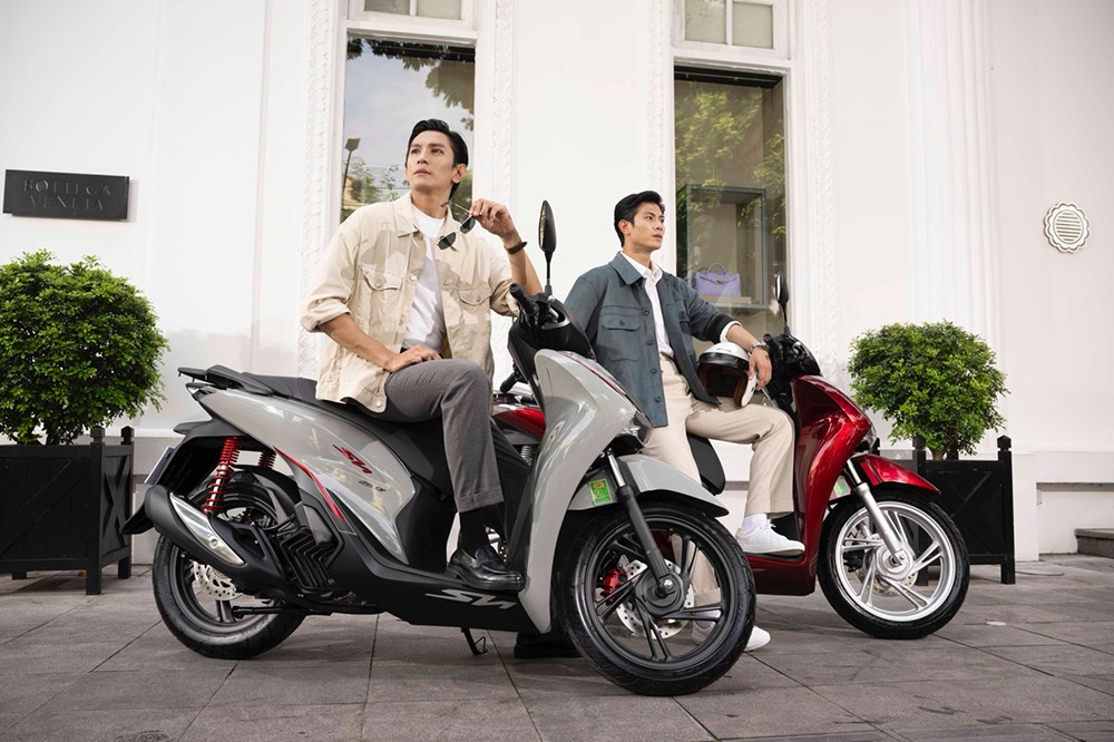 Honda Việt Nam tung ưu đãi lớn cho xe gắn máy điện ICON e: với quà tặng cực “xịn” trong mùa hè 2025 - 5