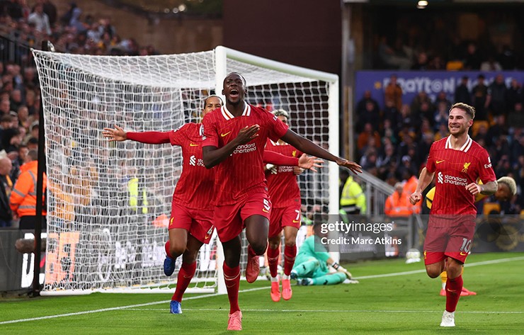 Ibrahima Konate ghi bàn vào lưới&nbsp;Wolverhampton