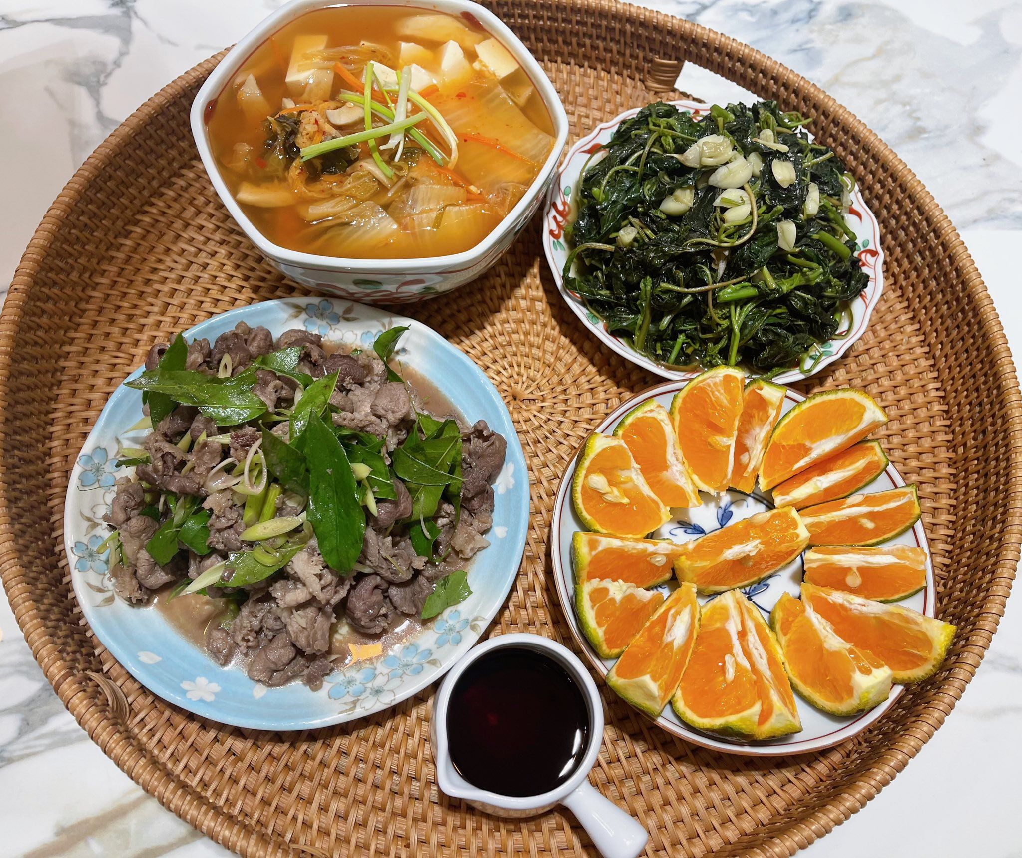 Bắp lợn rừng xào lá mắc mật - Rau dền xào tỏi - Canh kim chi đậu phụ