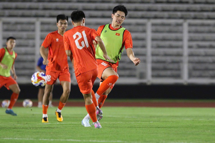 U23 Việt Nam “chạy đua” giữa Jakarta tắc nghẽn, quyết giữ ngôi vương - 4