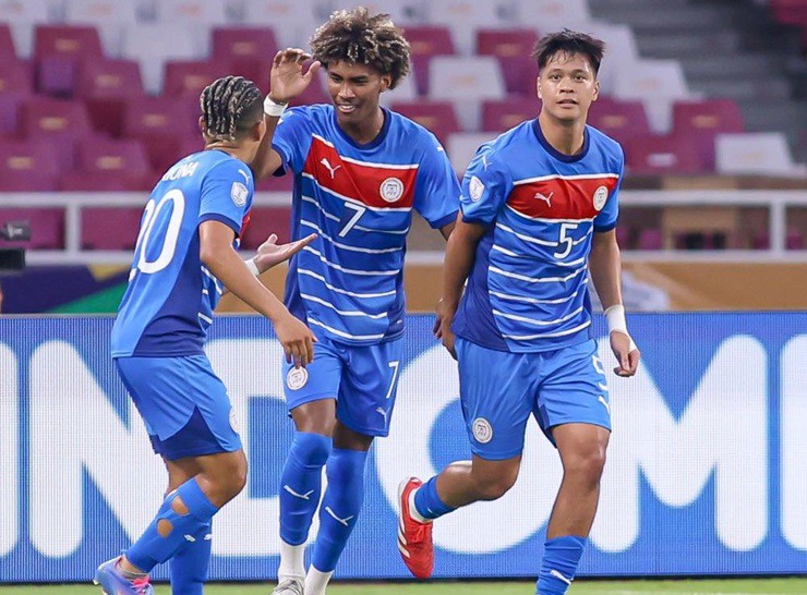 Banatao (số 7) tỏa sáng lập cú đúp cho&nbsp;U23 Philippines