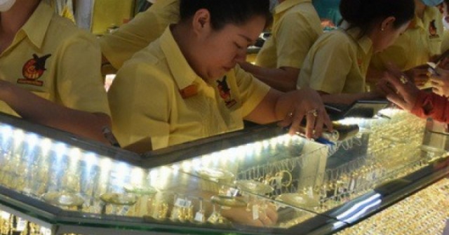 Giá vàng hôm nay, 15-7: Bất ngờ giảm mạnh