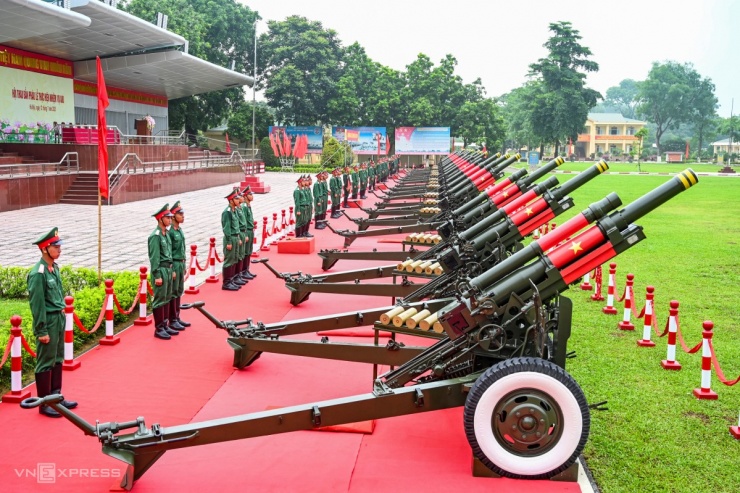 Pháo binh luyện tập 21 loạt đại bác mừng 80 năm Quốc khánh - 1