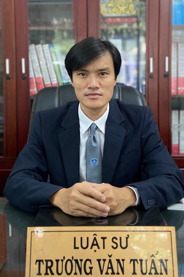 Luật sư Trương Văn Tuấn cho rằng nghệ sĩ nên chủ động bảo vệ mình trong quá trình làm việc.&nbsp;