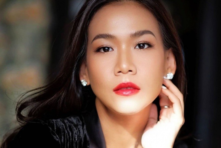 MC Patcharasri "Kalamae" Benjamas đăng tải lời xin lỗi, xin ngừng dẫn hai chương trình truyền hình nổi tiếng sau khi quảng cáo lố.