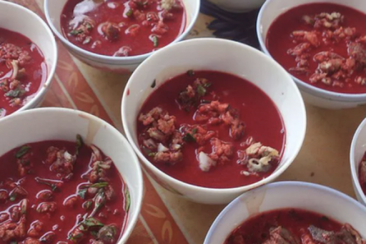 2 người tử vong sau khi ăn tiết canh tại quán trong thôn