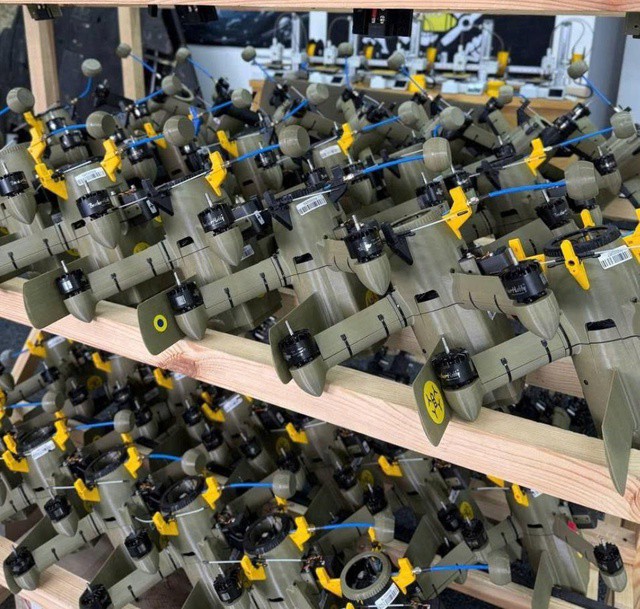 UAV đánh chặn Sting hiện đang được sản xuất hàng loạt, bởi nhà sản xuất thiết bị bay không người lái phi lợi nhuận Wild Hornets của Ukraine. (Nguồn: Wild Hornets)