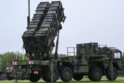 Châu Âu lên tiếng chuyện mua vũ khí Mỹ cho Ukraine